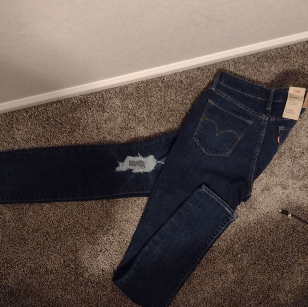 Levi's Ripped on Knee